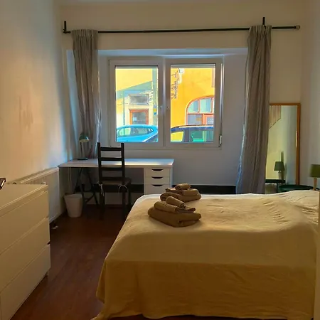 2 Sz - An Der Fuggerei - Altstadt 5 Min